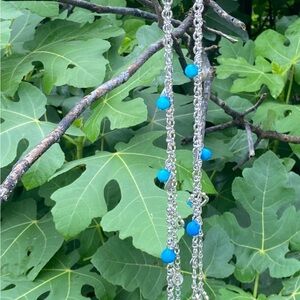 White House Black Market silver chain necklace with turquoise accents 19”